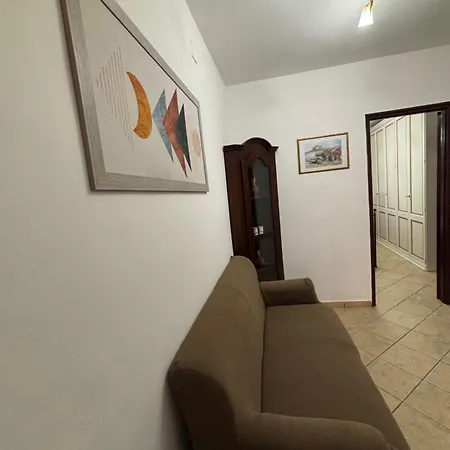 Veterani House 33