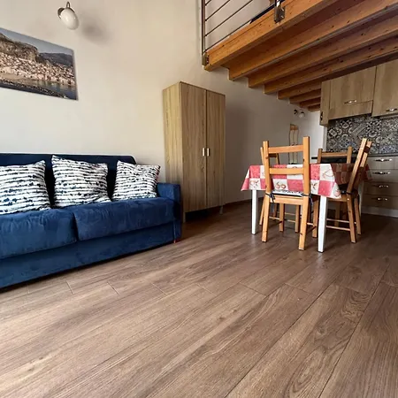 Veterani House 33